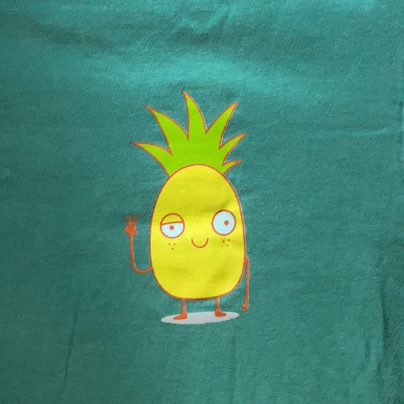 Cute pineapple T-shirt - Picture 2 of 2